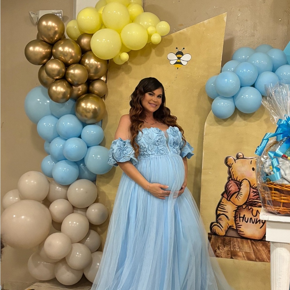 Elegant Off-Shoulder Blue Gown